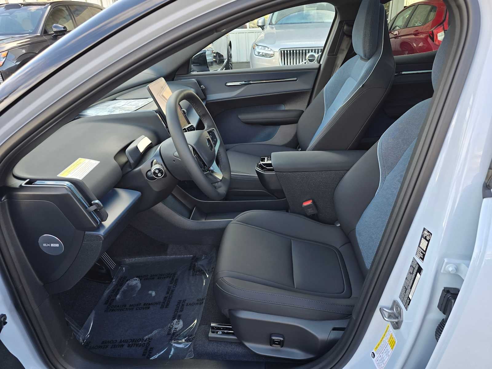 2026 Volvo EX30 Plus