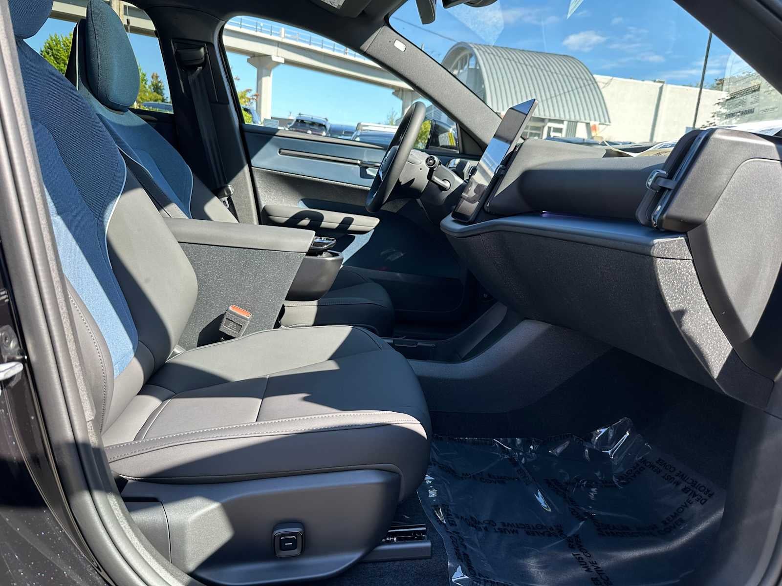 2025 Volvo EX30 Plus