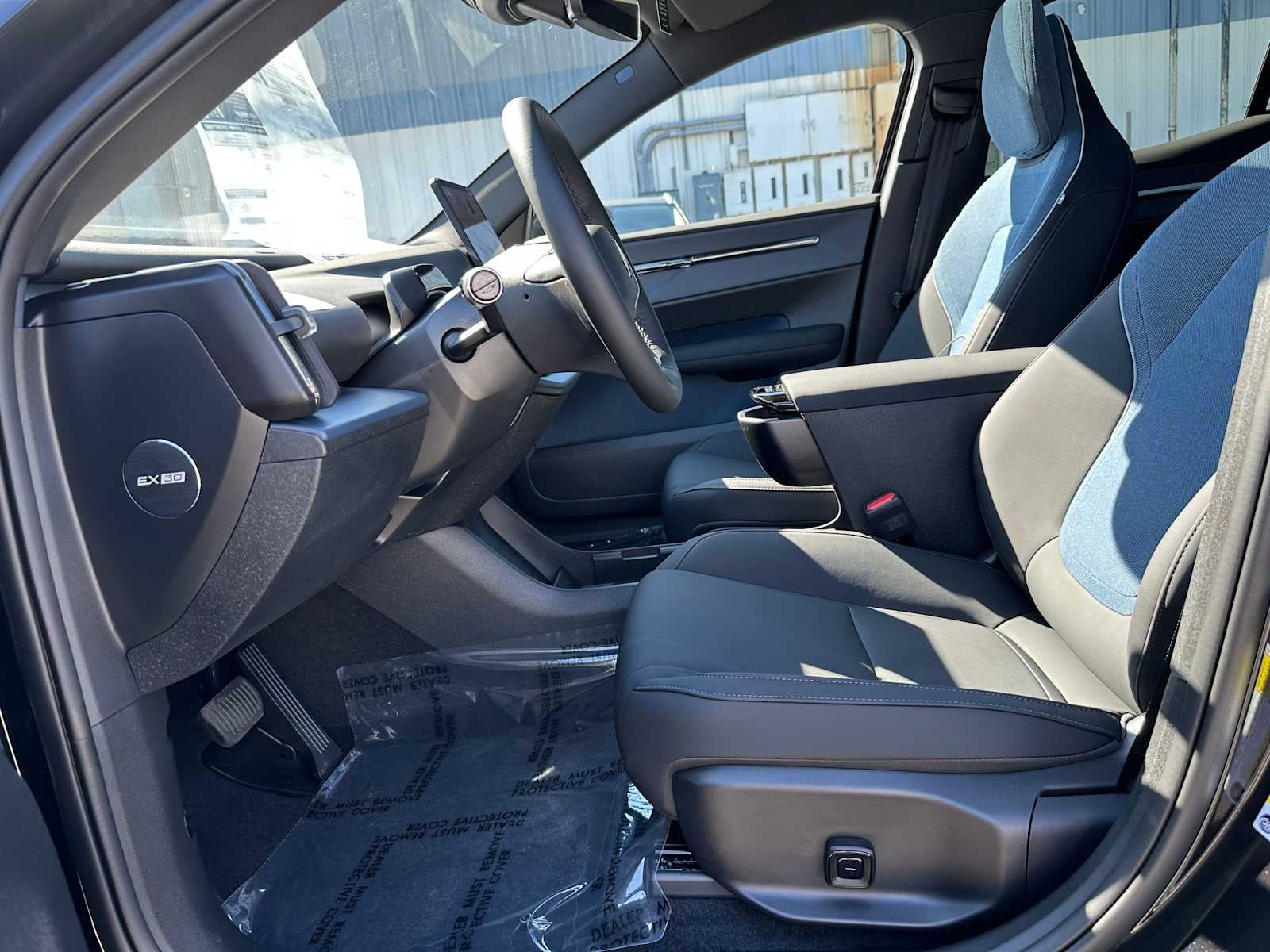 2025 Volvo EX30 Plus