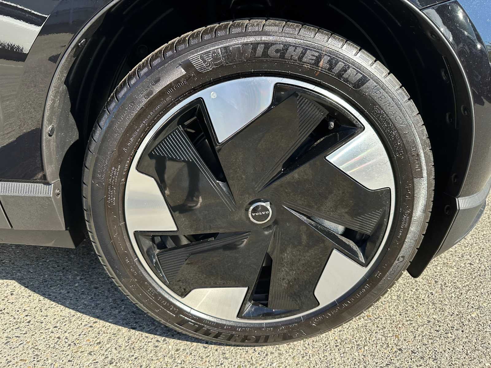 2025 Volvo EX30 Plus