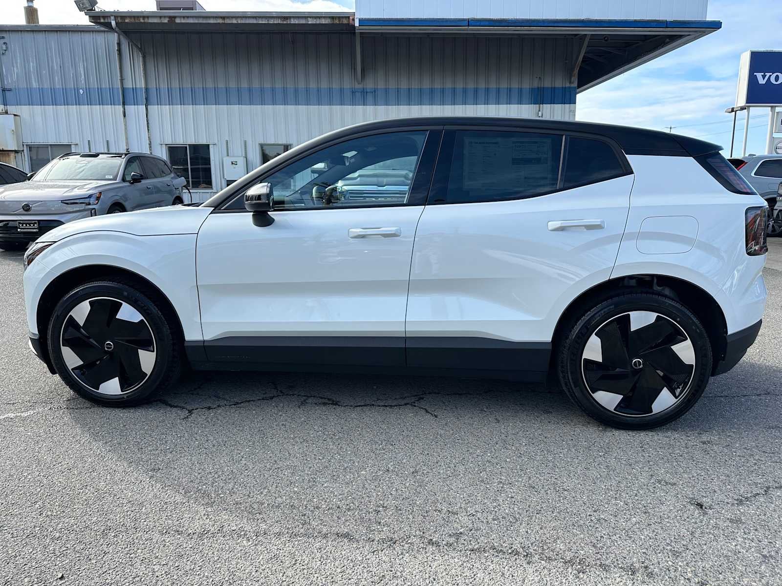 2025 Volvo EX30 Plus