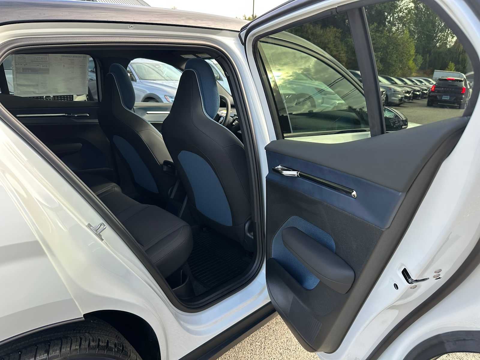 2025 Volvo EX30 Plus