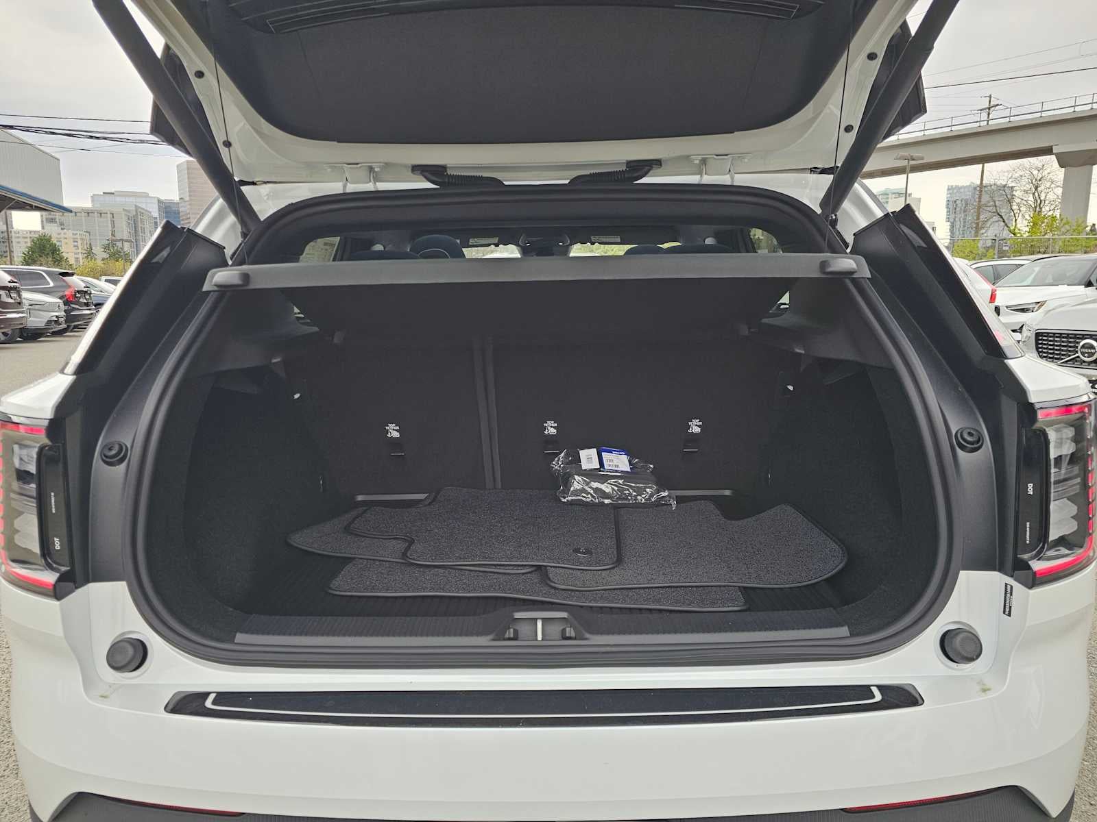 2026 Volvo EX30 Plus