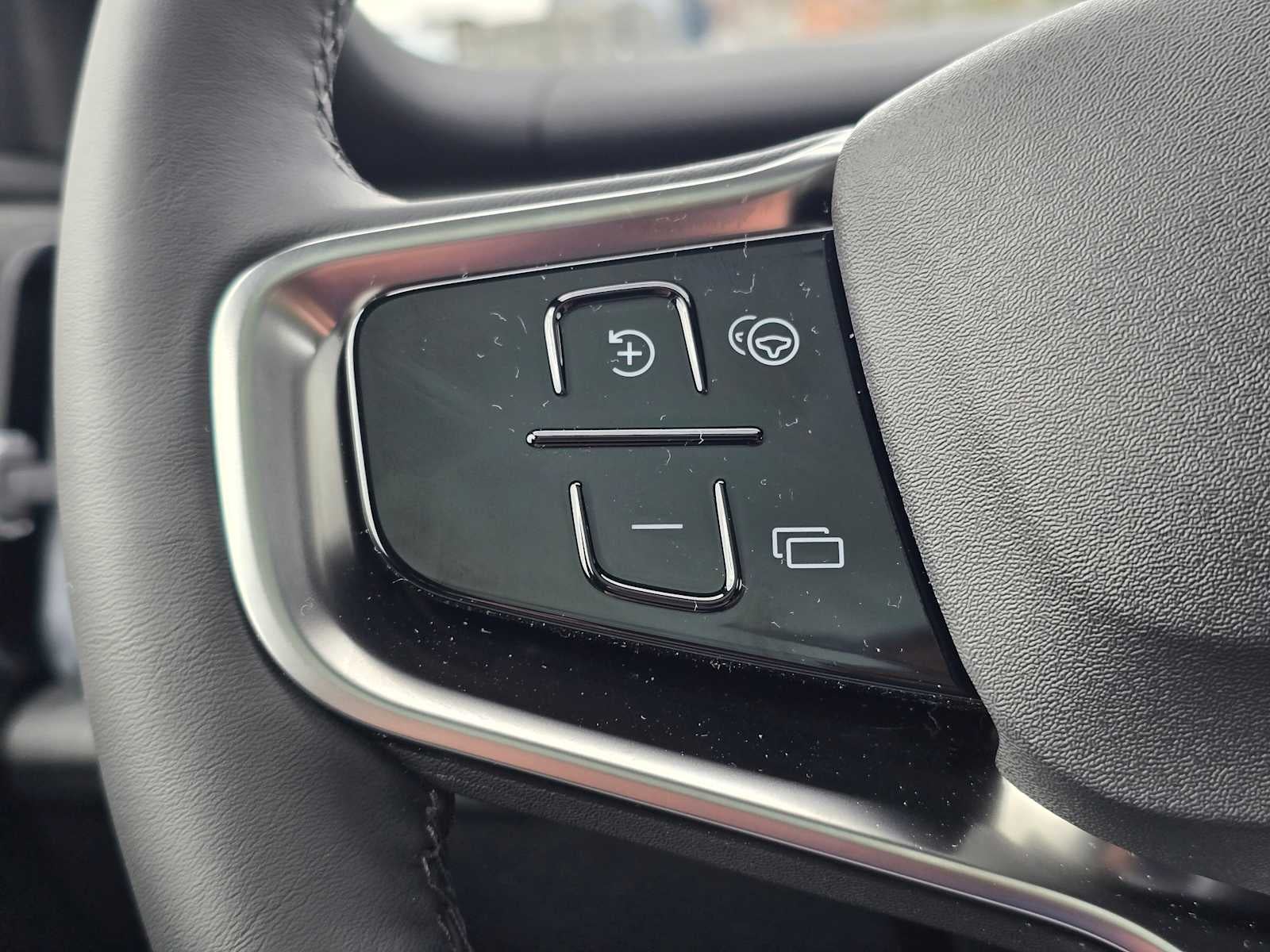 2026 Volvo EX30 Plus