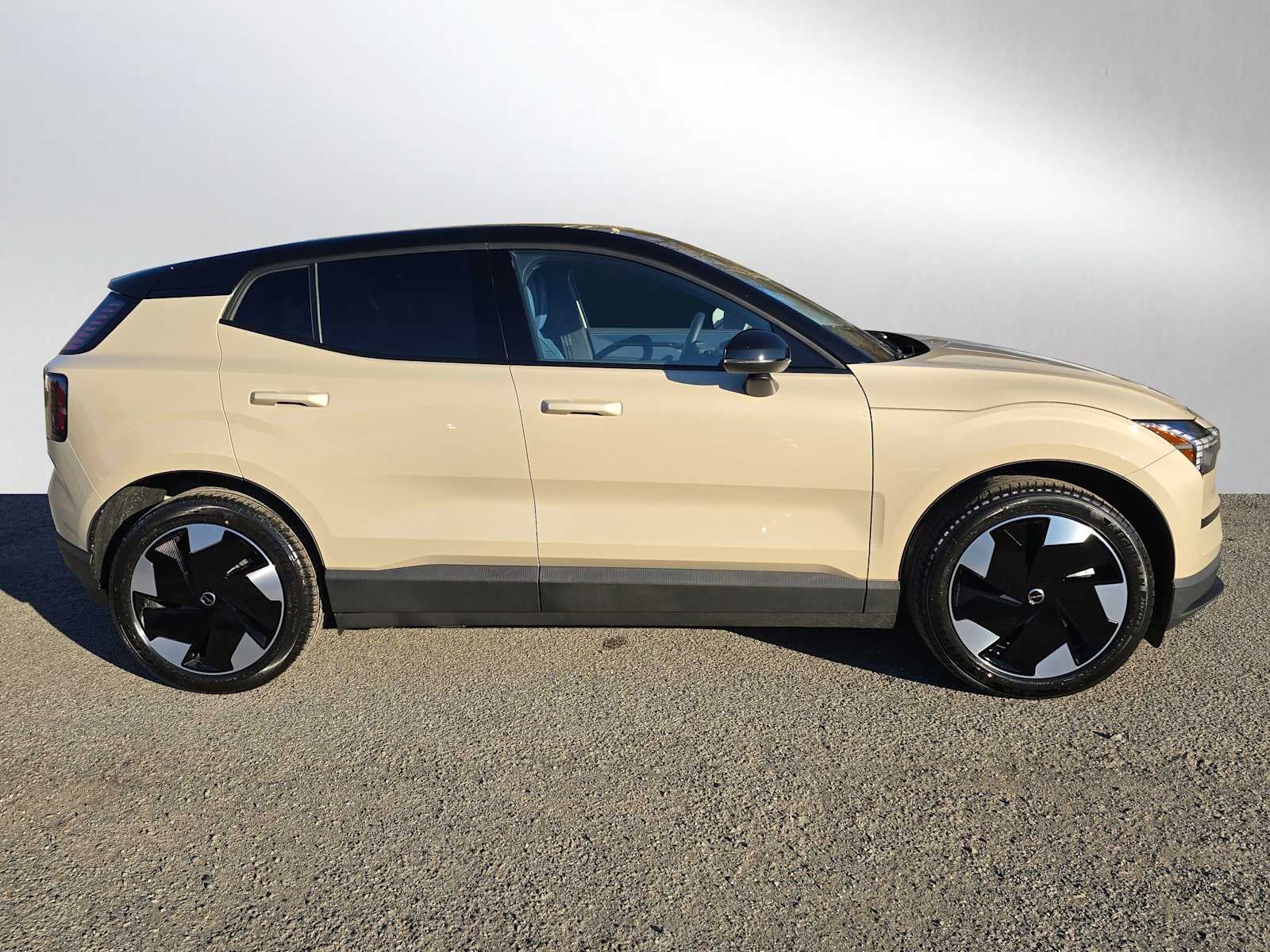 2026 Volvo EX30 Plus