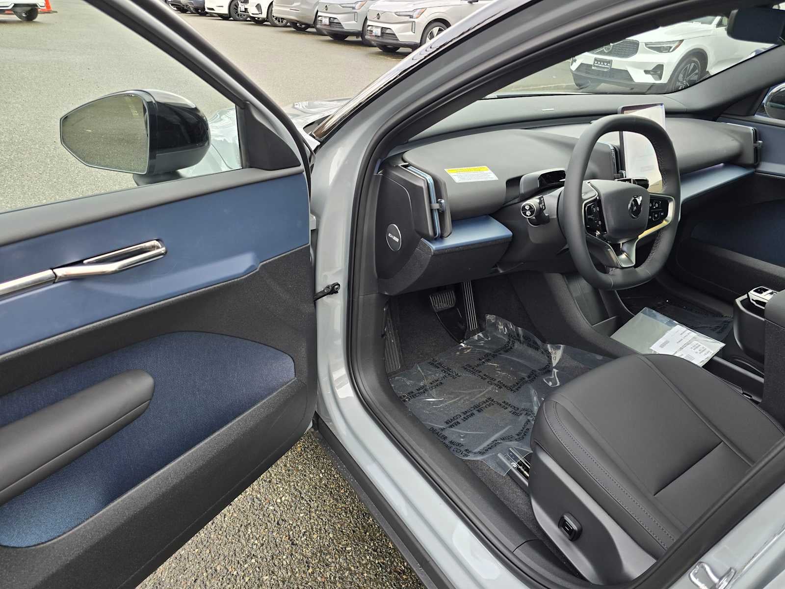 2026 Volvo EX30 Plus