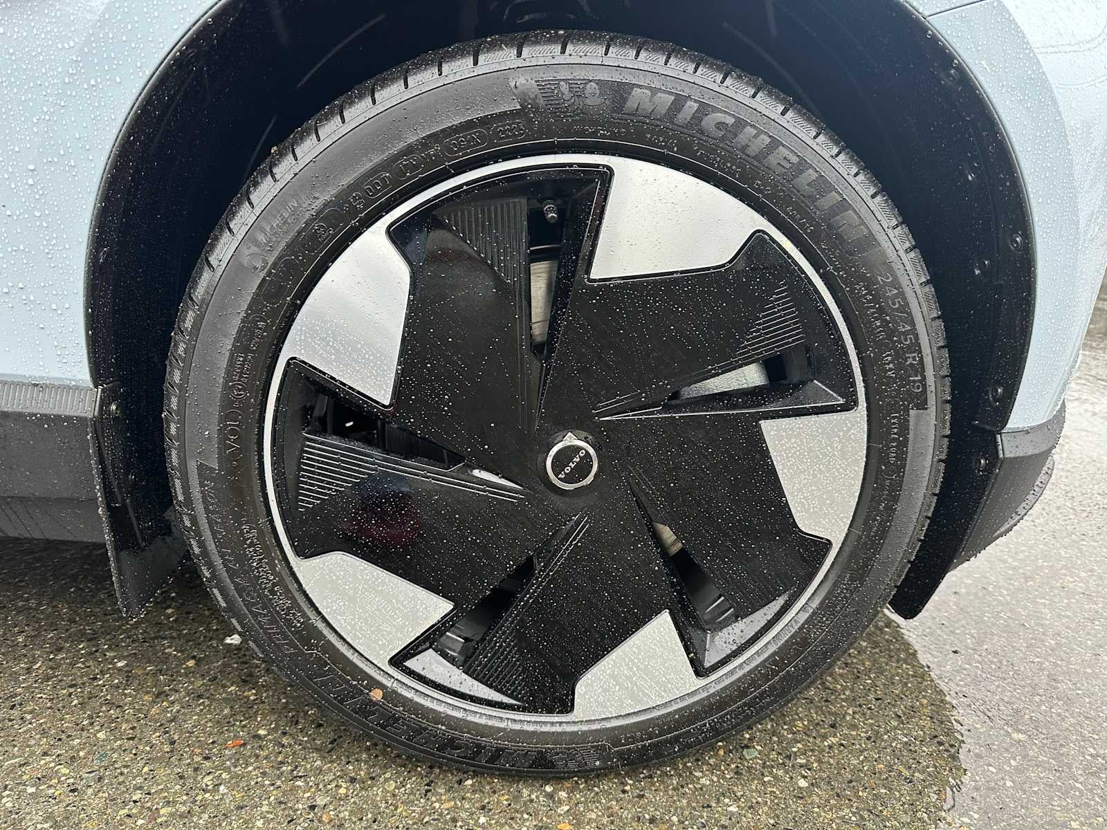 2026 Volvo EX30 Plus