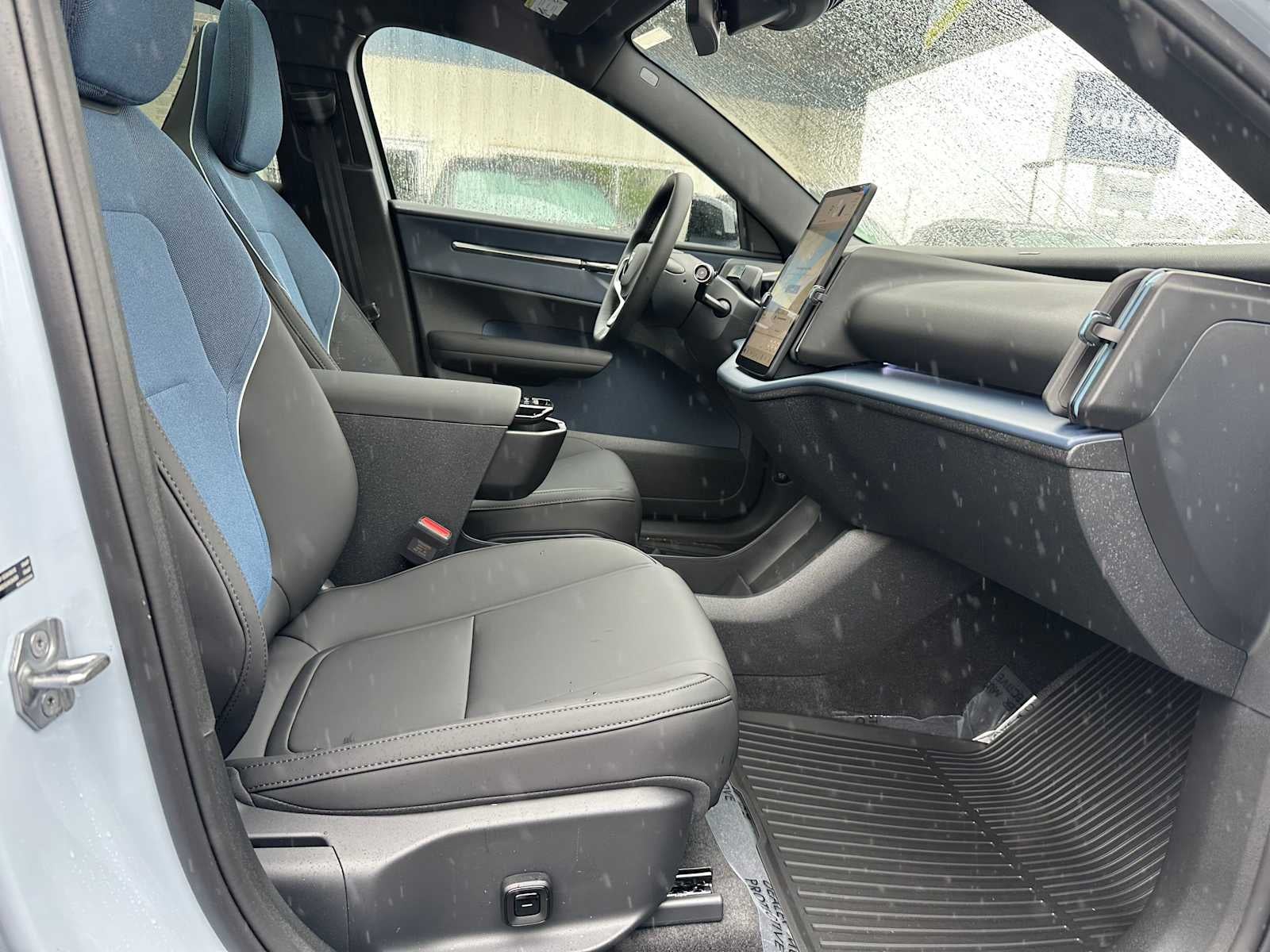 2026 Volvo EX30 Ultra