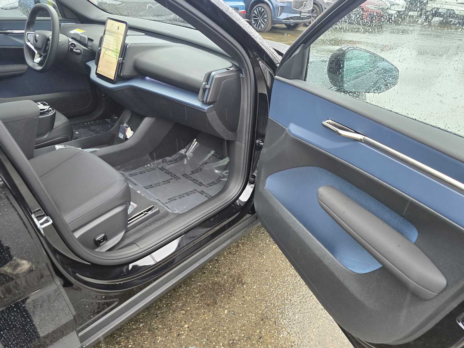 2026 Volvo EX30 Plus