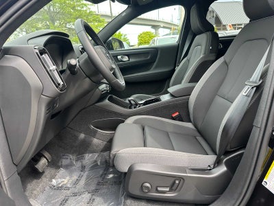 2025 Volvo EX40 Core