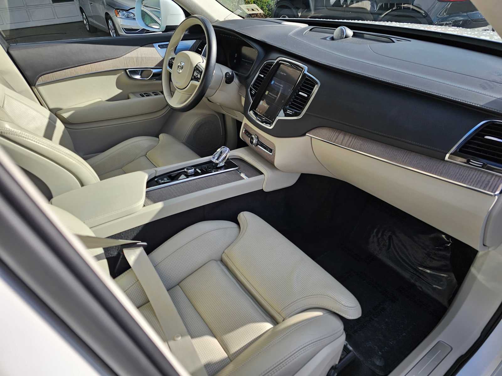 2023 Volvo XC90 Recharge Plug-In Hybrid Ultimate