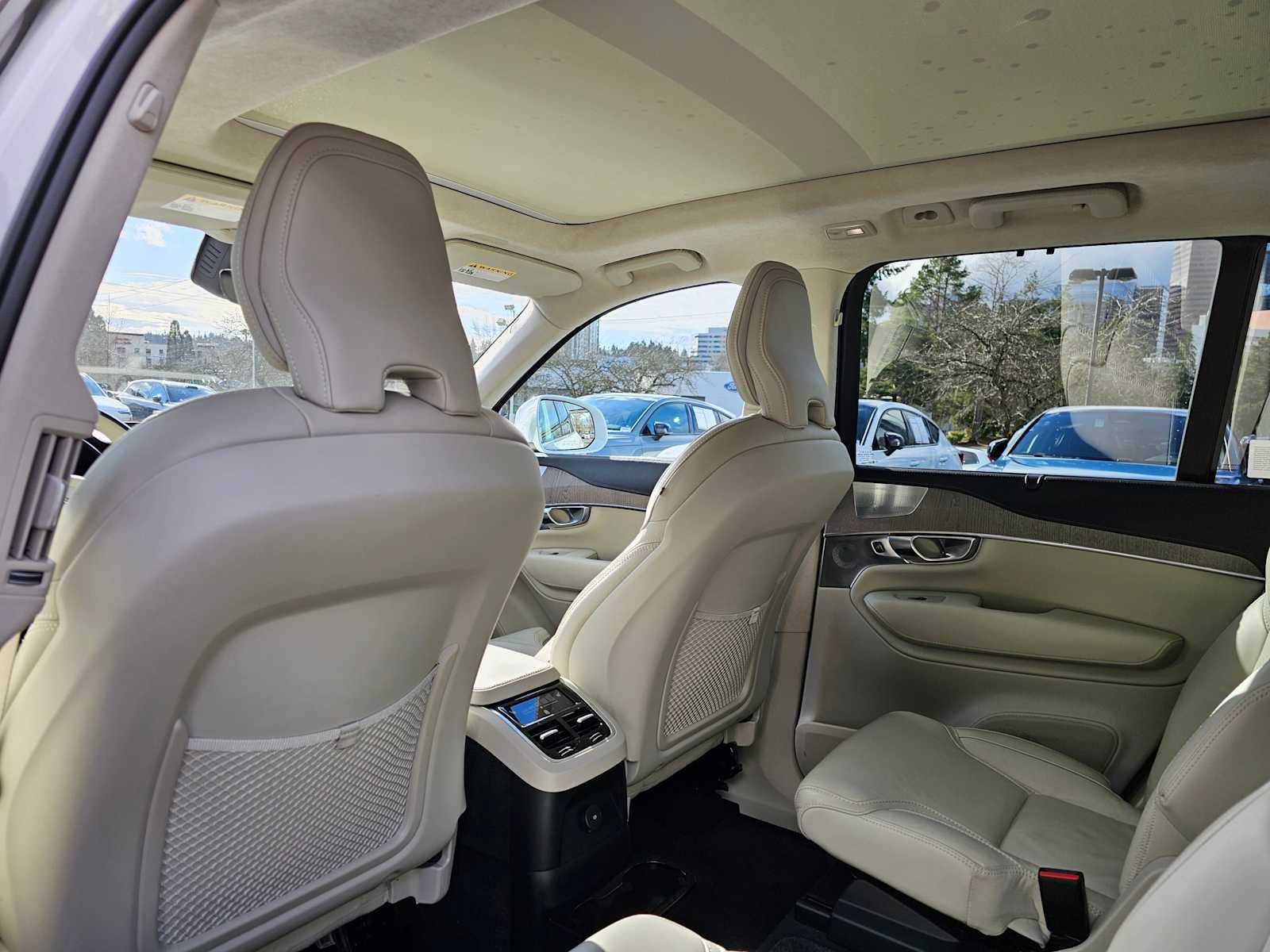 2023 Volvo XC90 Recharge Plug-In Hybrid Ultimate