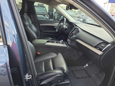 2023 Volvo XC90 Recharge Plug-In Hybrid Ultimate Bright Theme