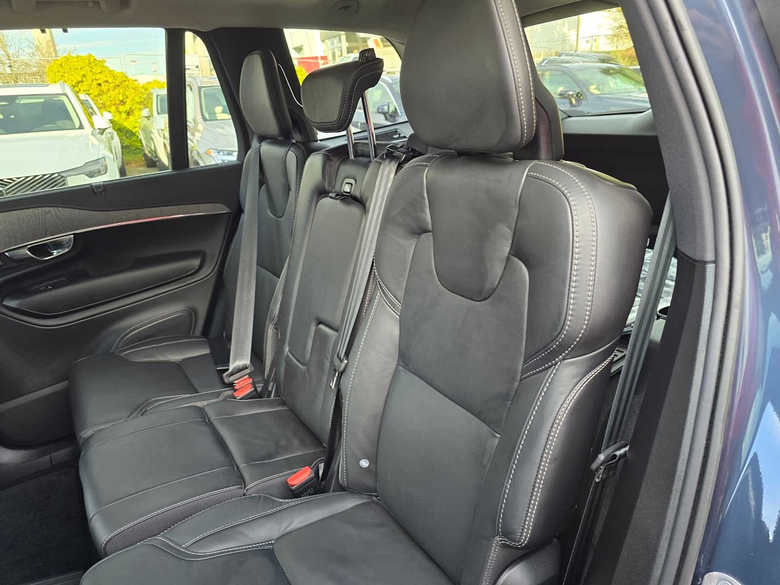 2023 Volvo XC90 Recharge Plug-In Hybrid Ultimate Bright Theme