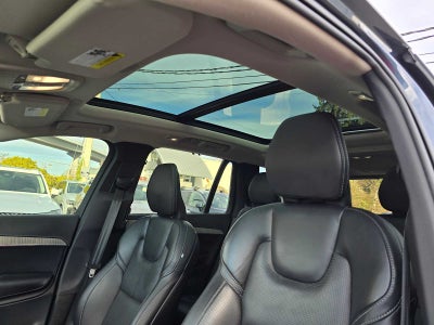 2023 Volvo XC90 Recharge Plug-In Hybrid Ultimate Bright Theme