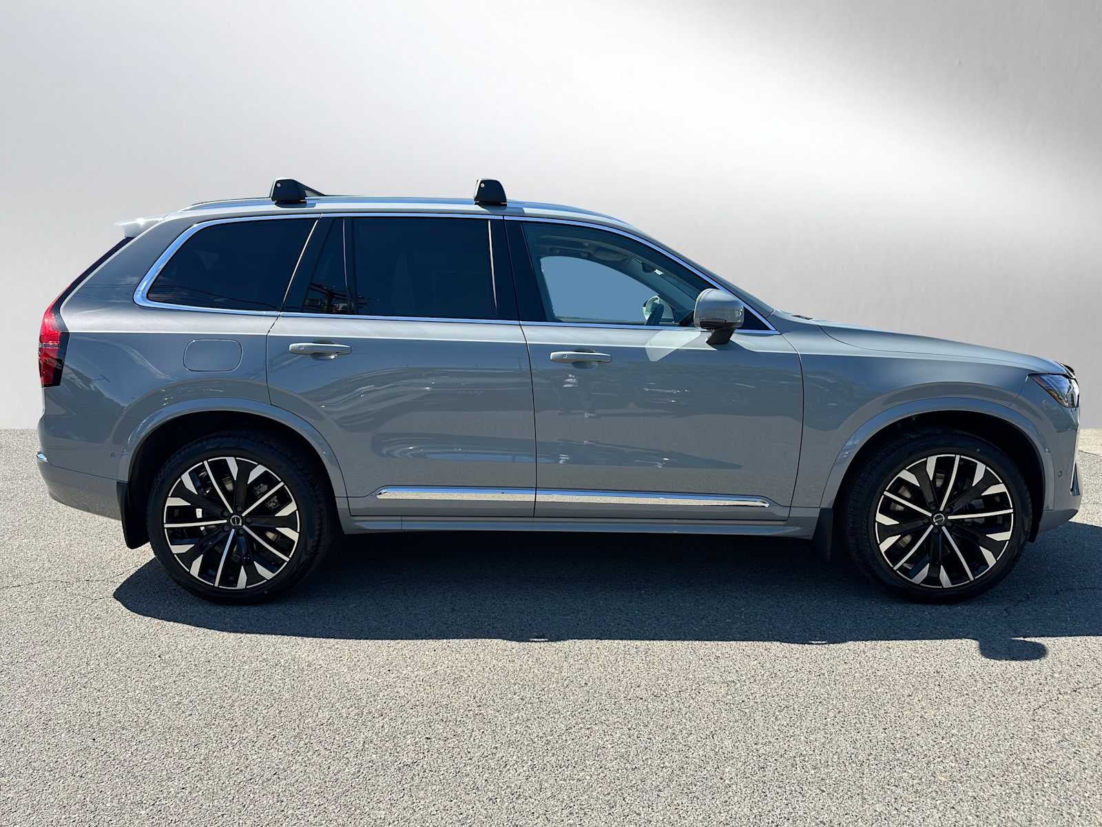 2026 Volvo XC90 Plug-In Hybrid Plus
