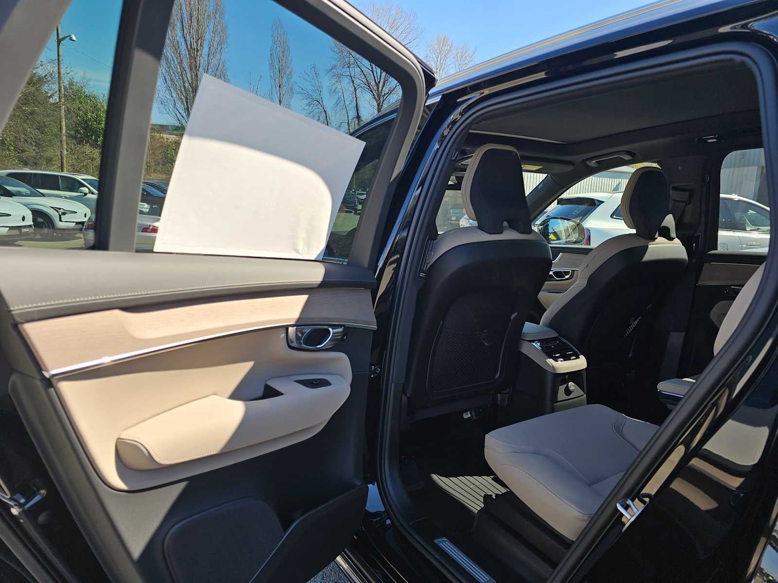 2026 Volvo XC90 Plug-In Hybrid Plus