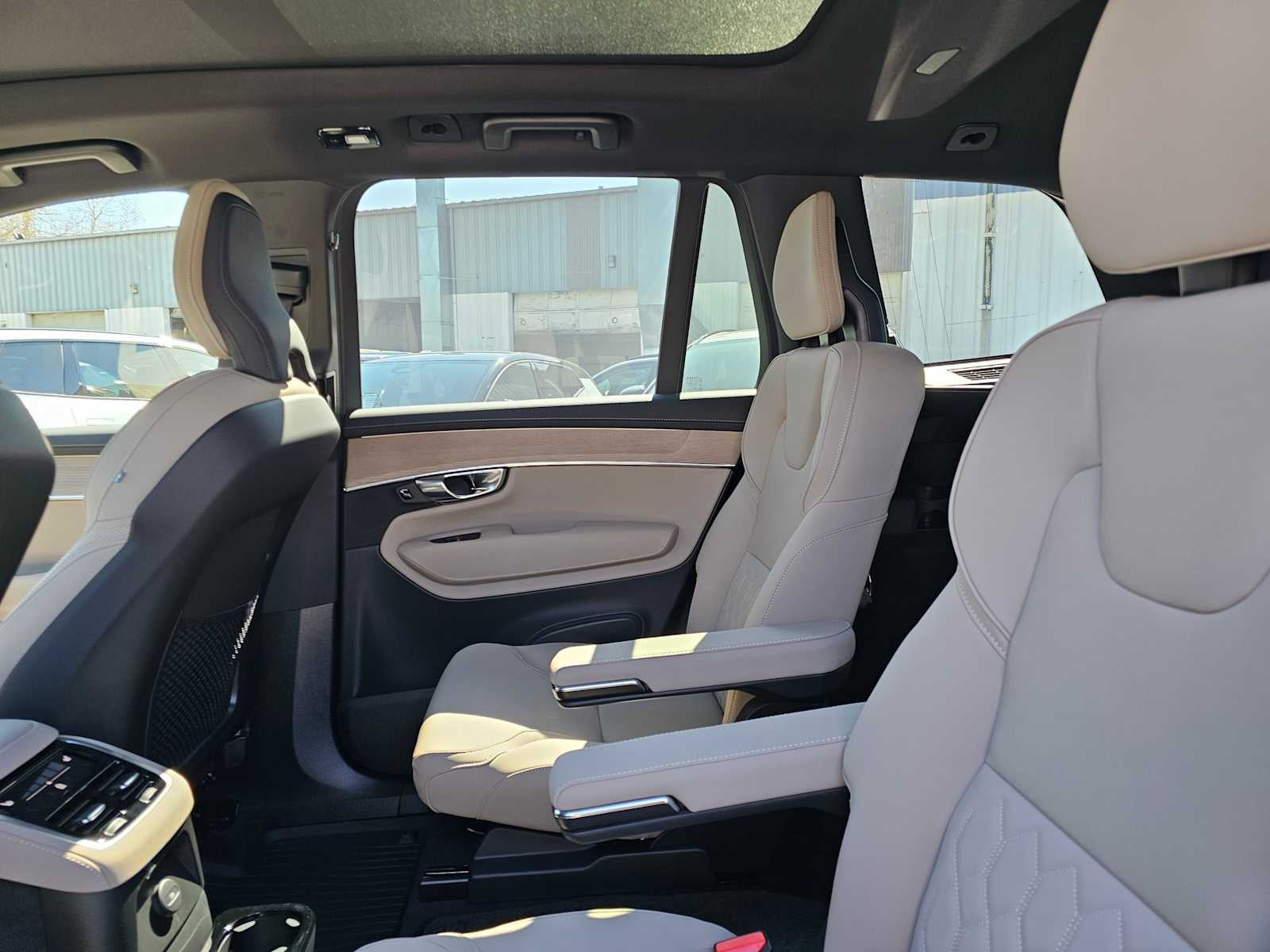 2026 Volvo XC90 Plug-In Hybrid Plus