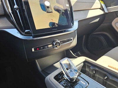 2026 Volvo XC90 Plug-In Hybrid Plus
