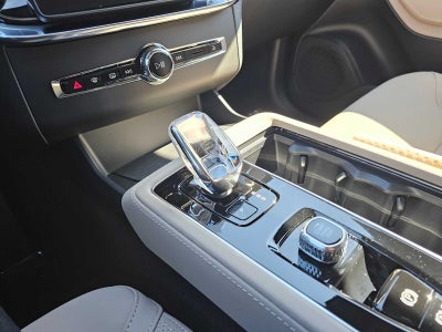 2026 Volvo XC90 Plug-In Hybrid Plus