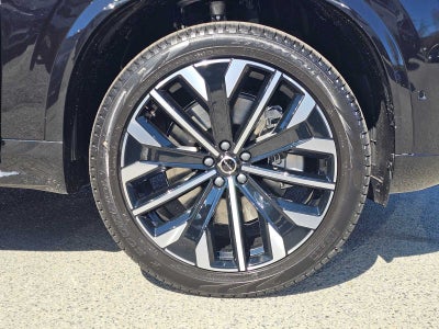 2026 Volvo XC90 Plug-In Hybrid Plus