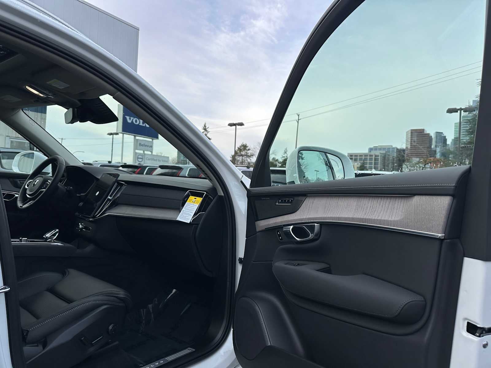 2026 Volvo XC90 Plug-In Hybrid Ultra