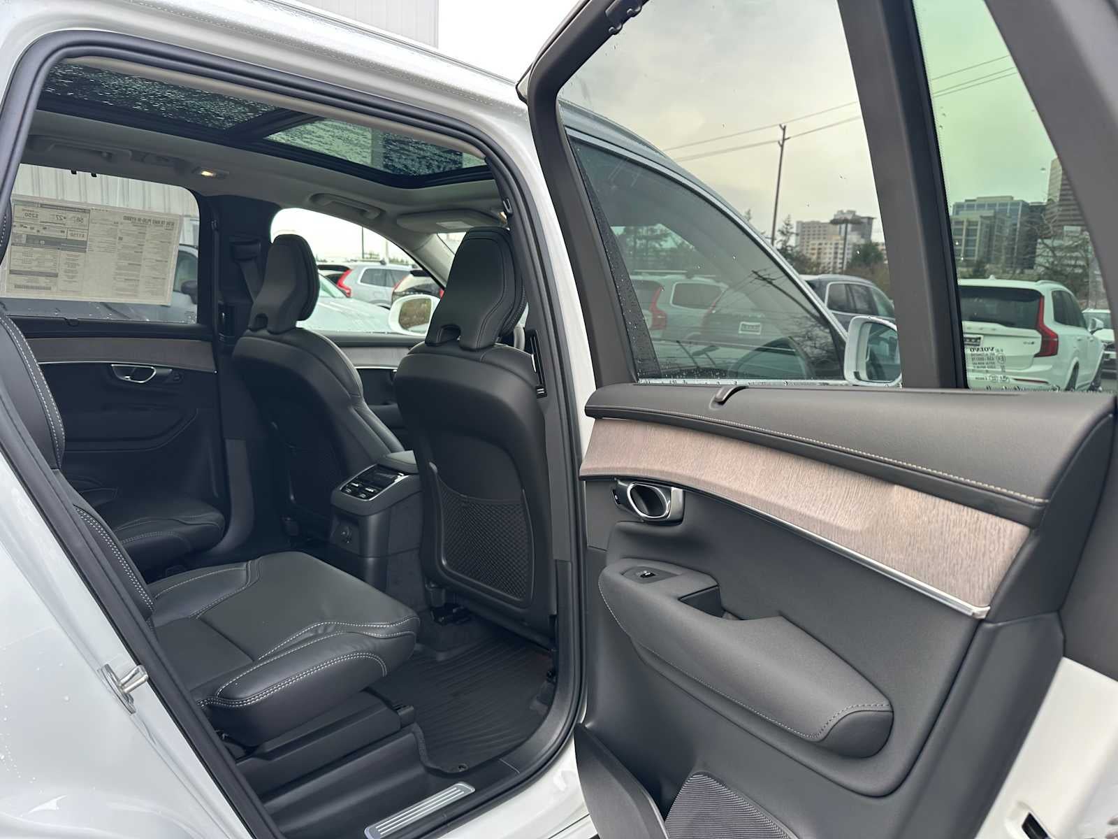 2026 Volvo XC90 Plug-In Hybrid Ultra