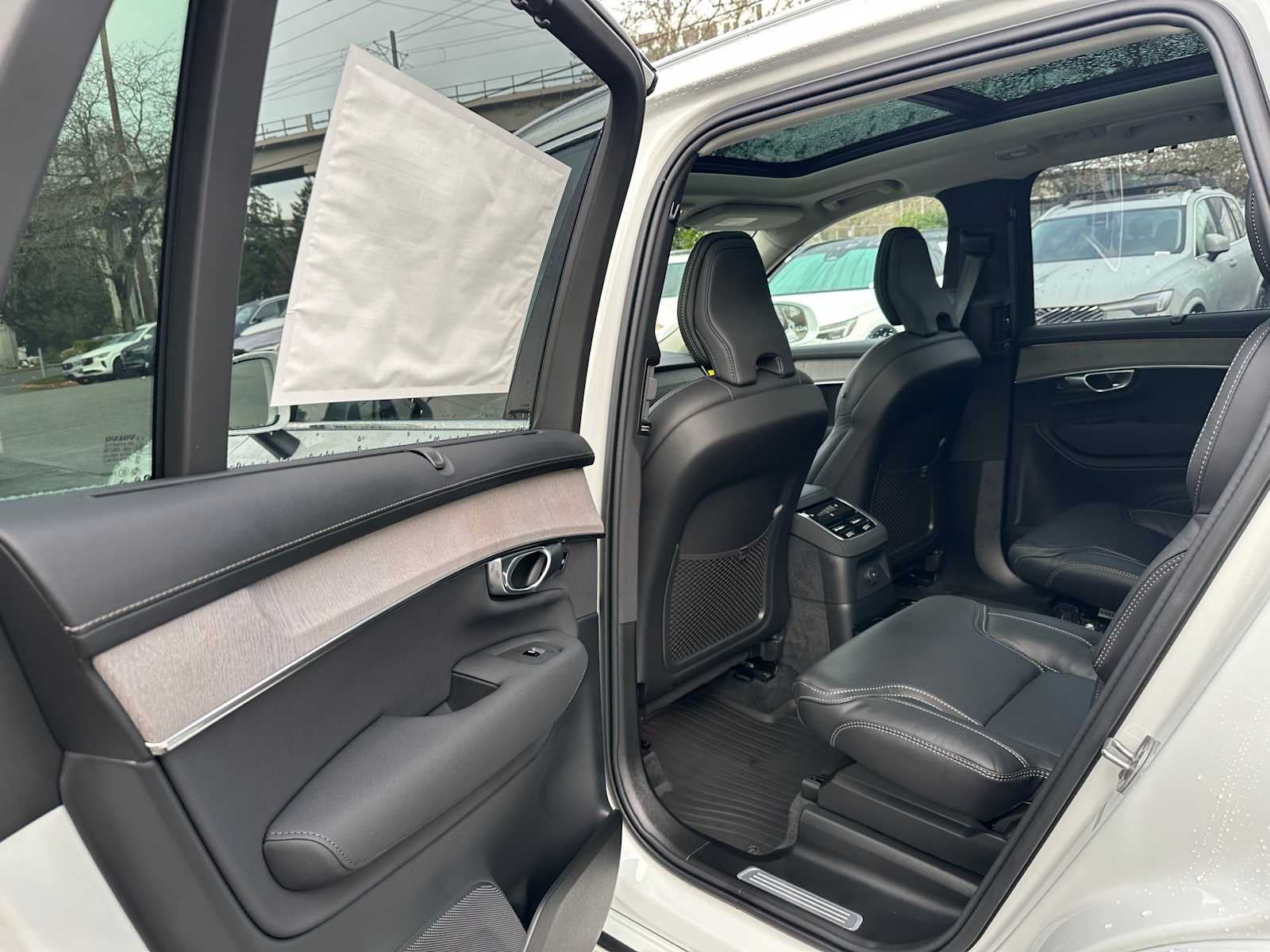 2026 Volvo XC90 Plug-In Hybrid Ultra