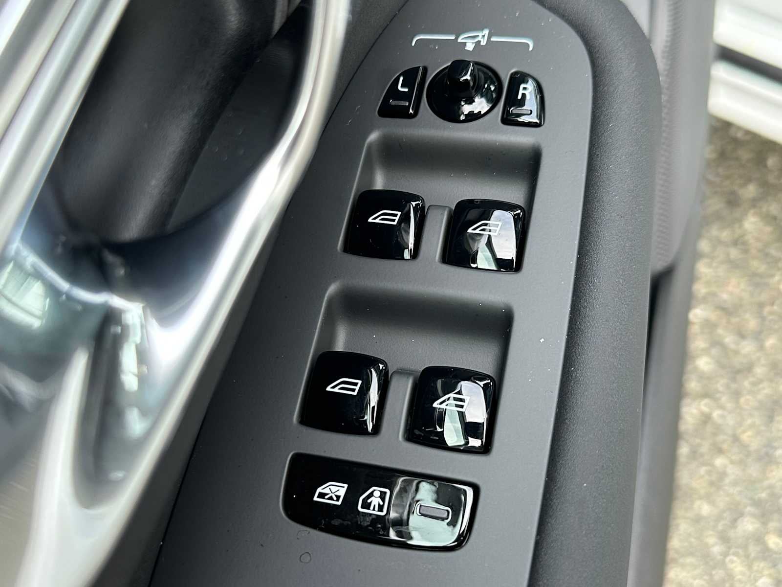 2026 Volvo XC90 Plug-In Hybrid Ultra