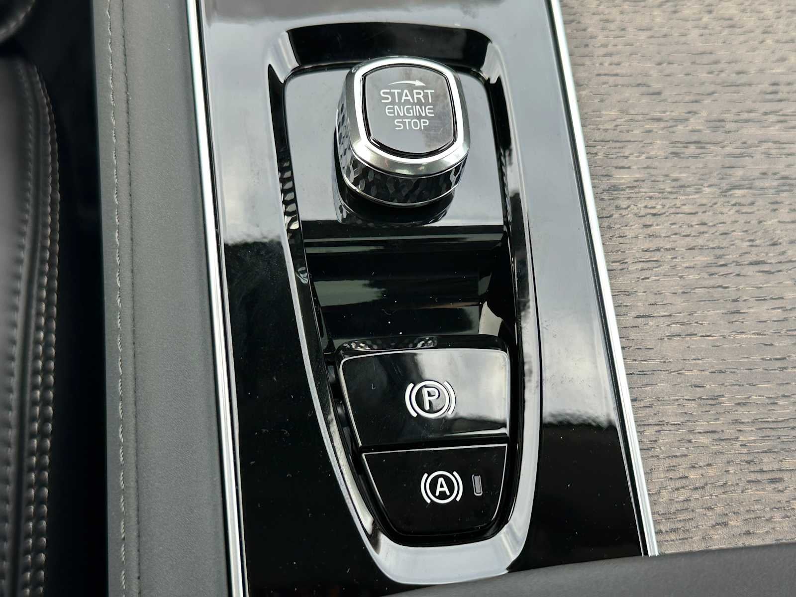 2026 Volvo XC90 Plug-In Hybrid Ultra