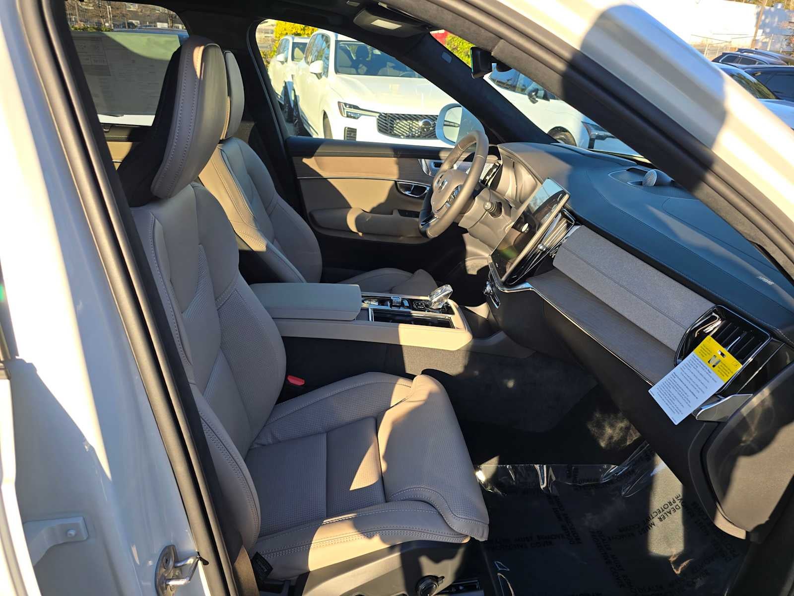 2026 Volvo XC90 Plug-In Hybrid Ultra