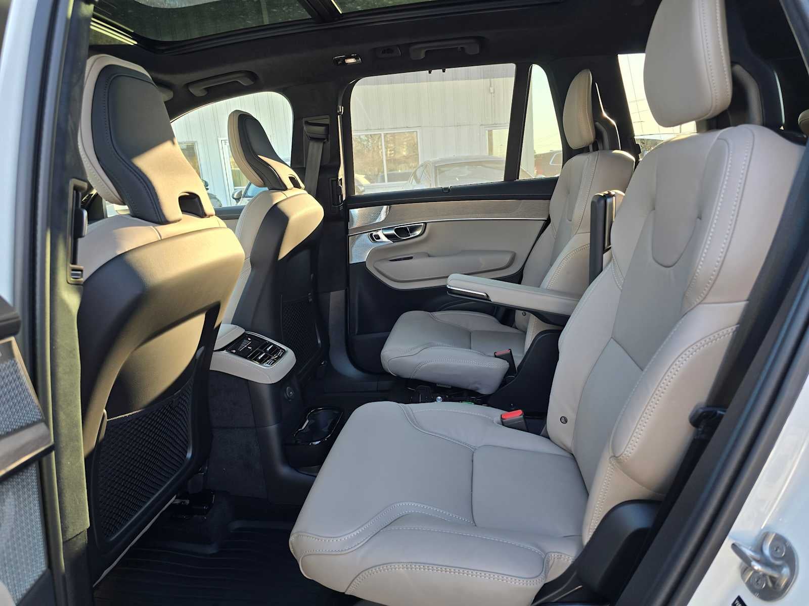 2026 Volvo XC90 Plug-In Hybrid Ultra