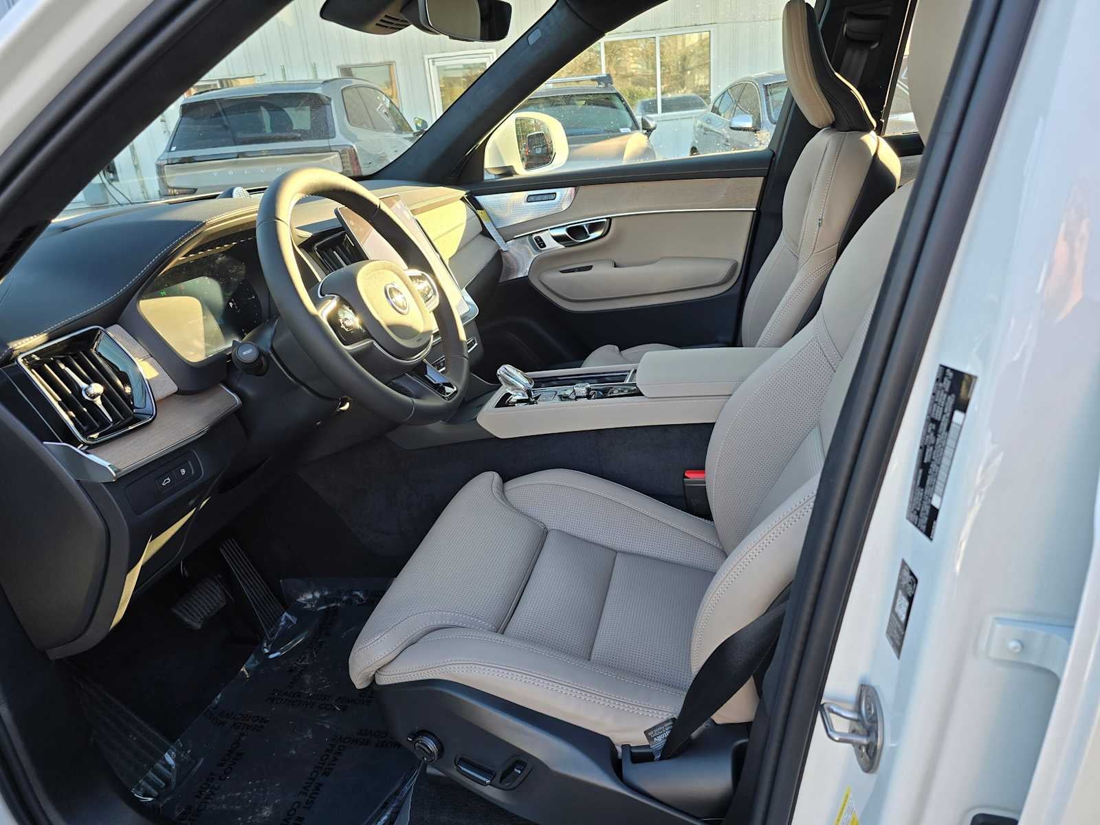 2026 Volvo XC90 Plug-In Hybrid Ultra