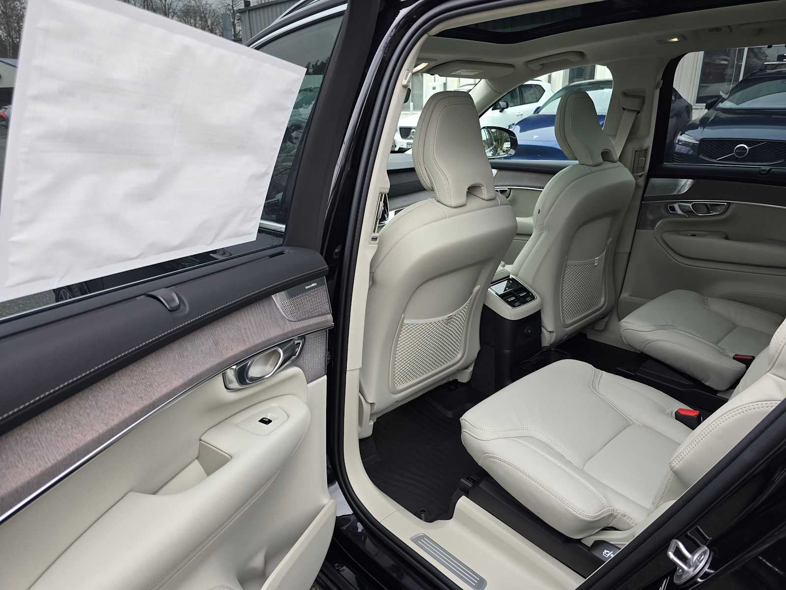 2026 Volvo XC90 Plug-In Hybrid Ultra