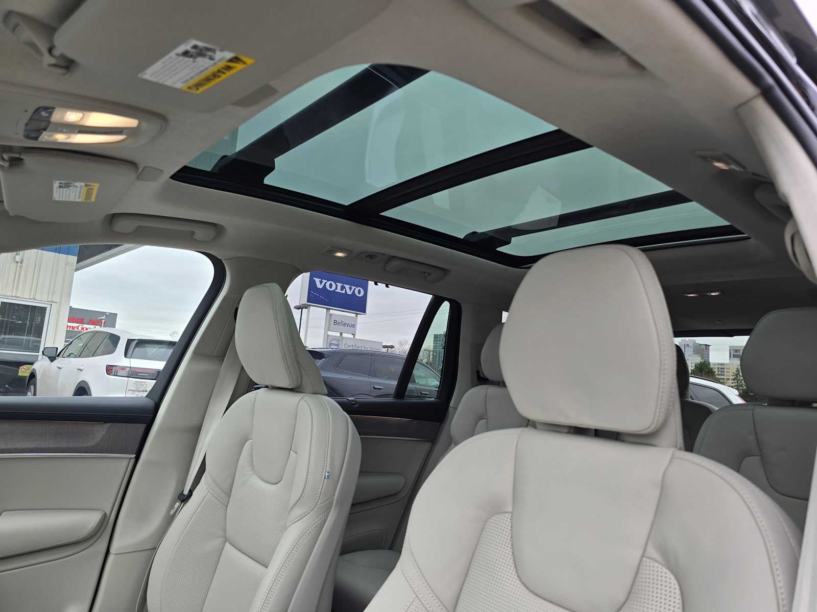 2026 Volvo XC90 Plug-In Hybrid Ultra