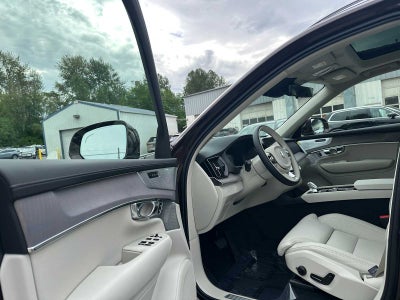 2026 Volvo XC90 Plug-In Hybrid Ultra