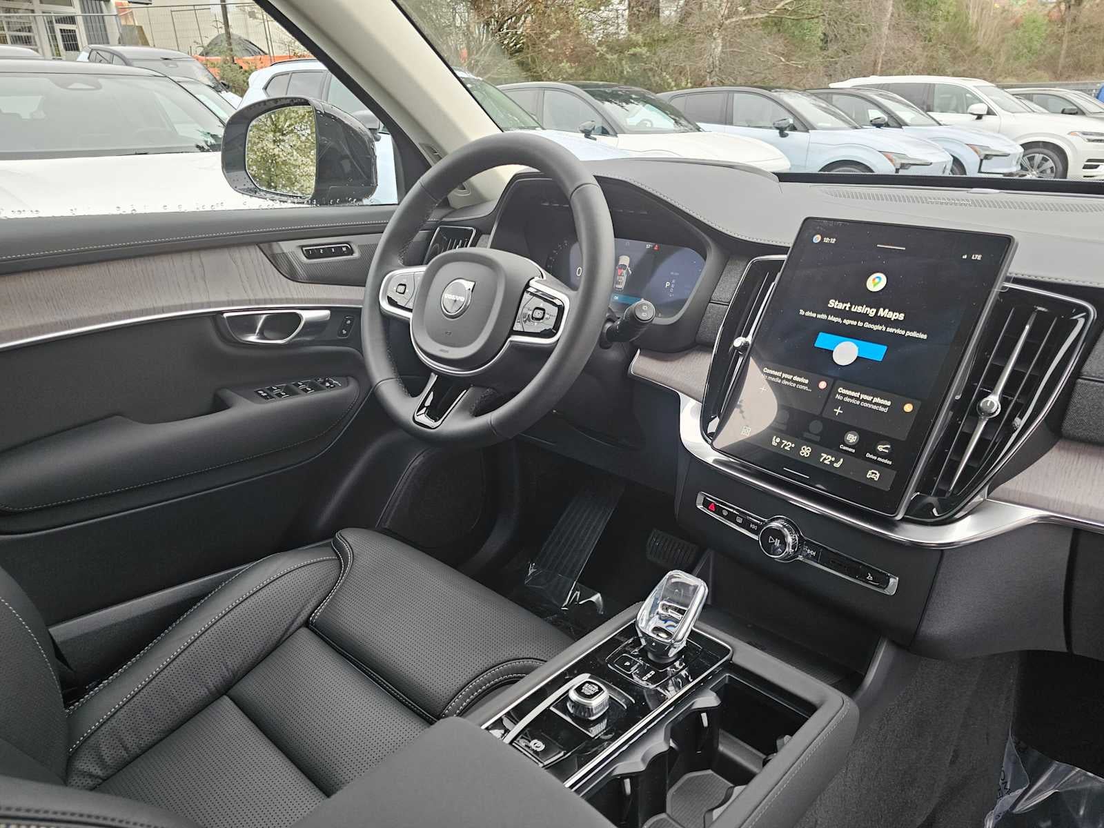 2026 Volvo XC90 Plug-In Hybrid Ultra Dark Theme