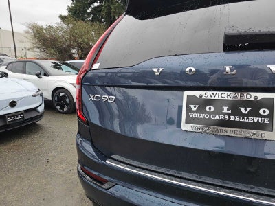 2026 Volvo XC90 Plug-In Hybrid Ultra Dark Theme
