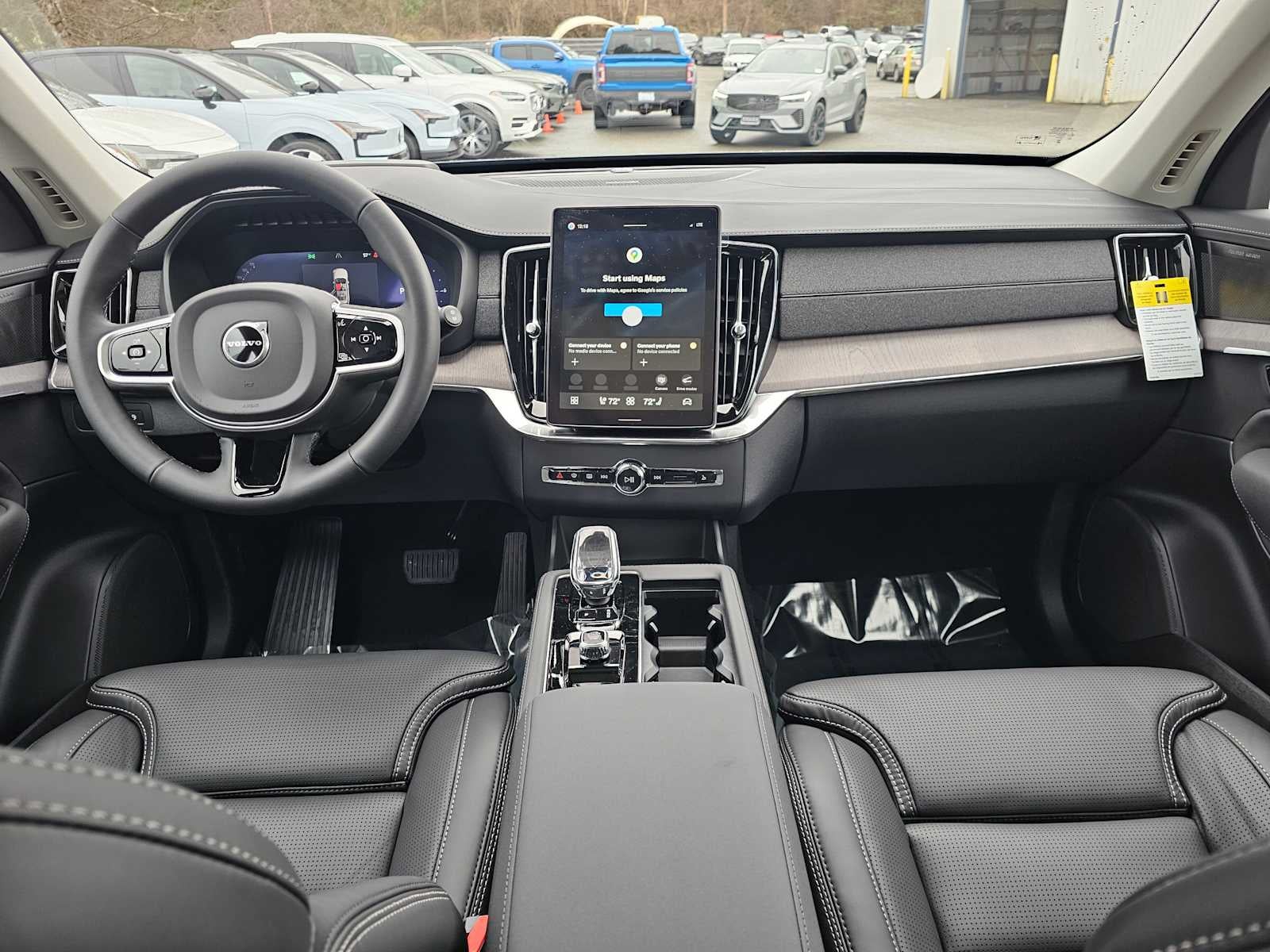 2026 Volvo XC90 Plug-In Hybrid Ultra Dark Theme