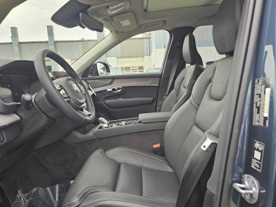 2026 Volvo XC90 Plug-In Hybrid Ultra Dark Theme
