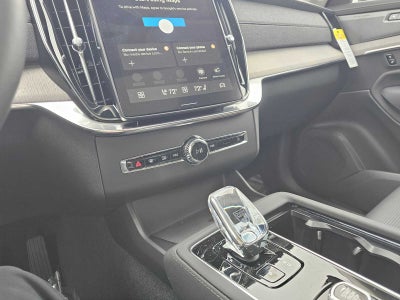2026 Volvo XC90 Plug-In Hybrid Ultra Dark Theme