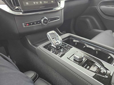 2026 Volvo XC90 Plug-In Hybrid Ultra Dark Theme