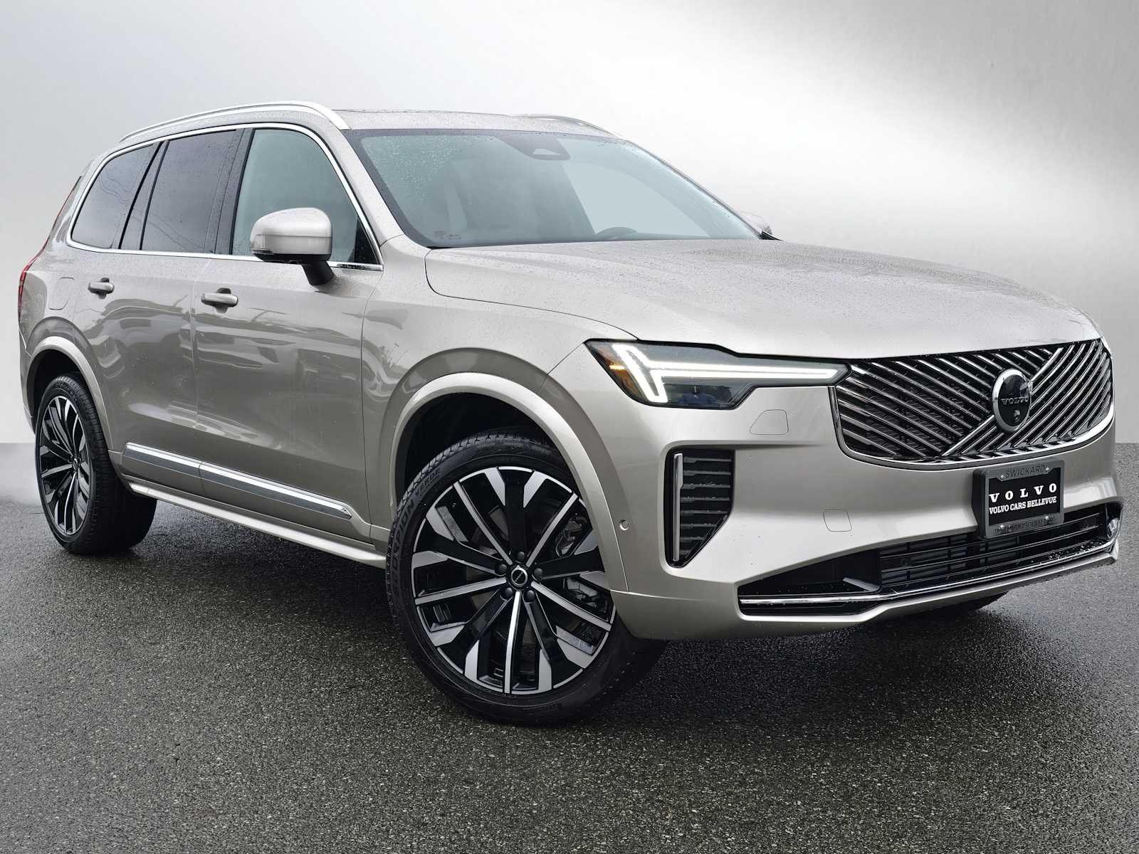 2026 Volvo XC90 Plug-In Hybrid Plus
