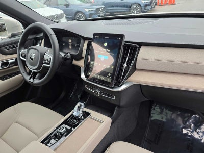 2026 Volvo XC90 Plug-In Hybrid Plus