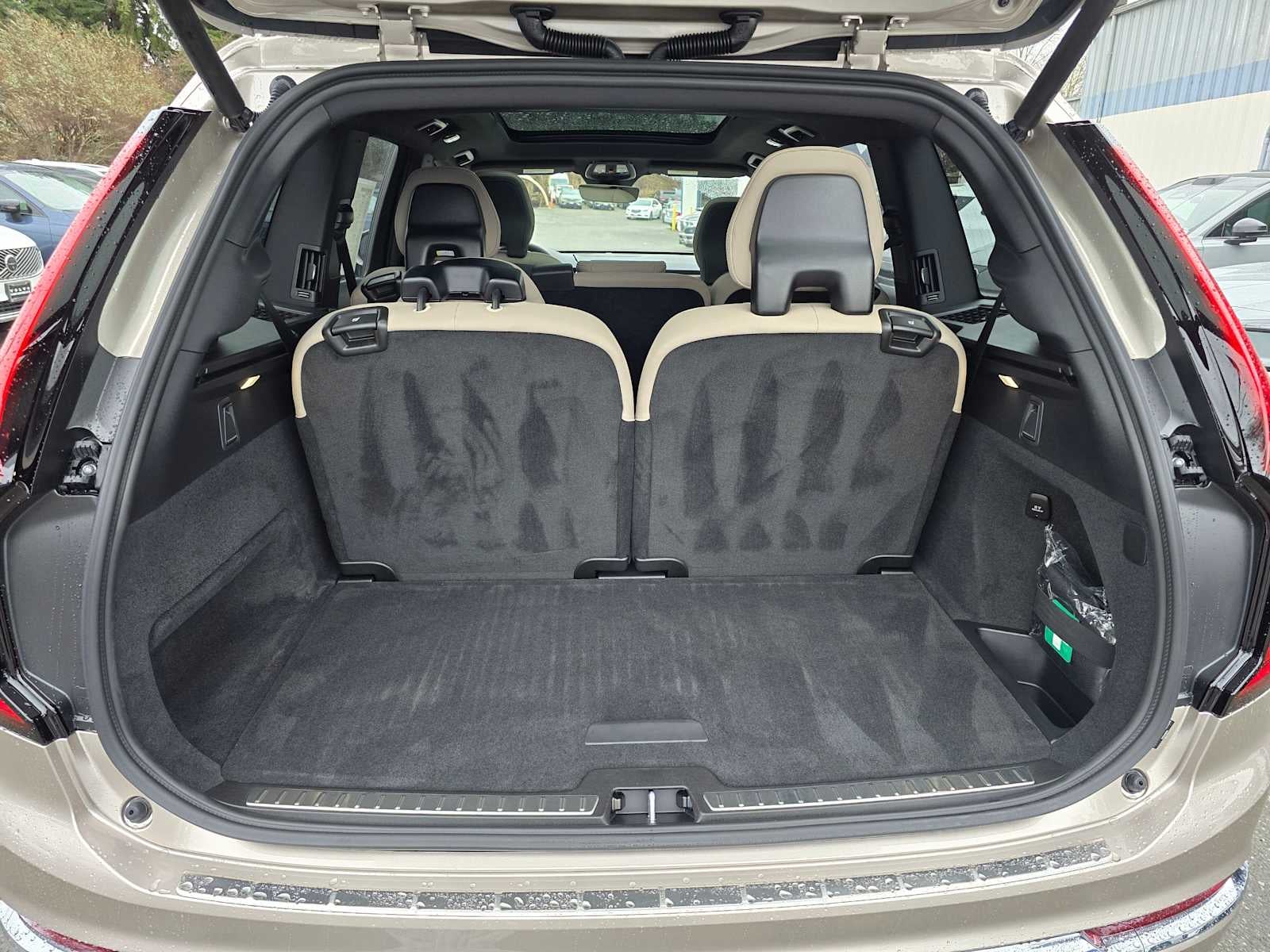 2026 Volvo XC90 Plug-In Hybrid Plus