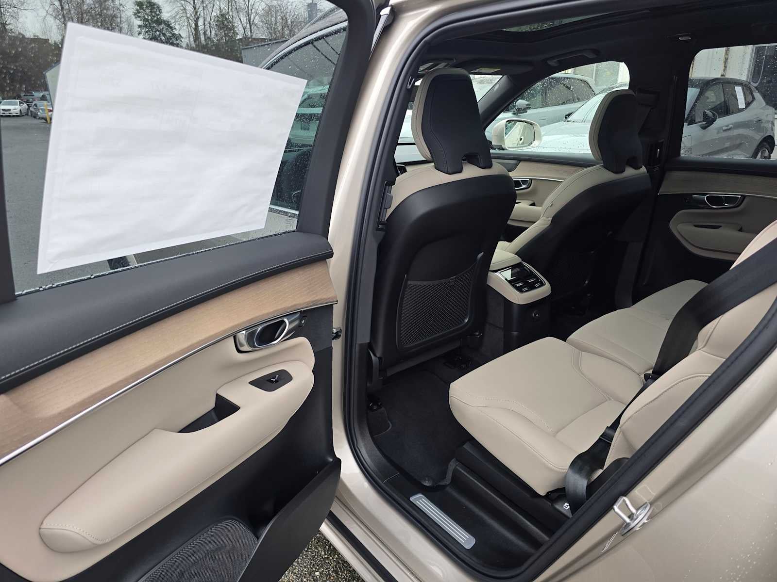 2026 Volvo XC90 Plug-In Hybrid Plus