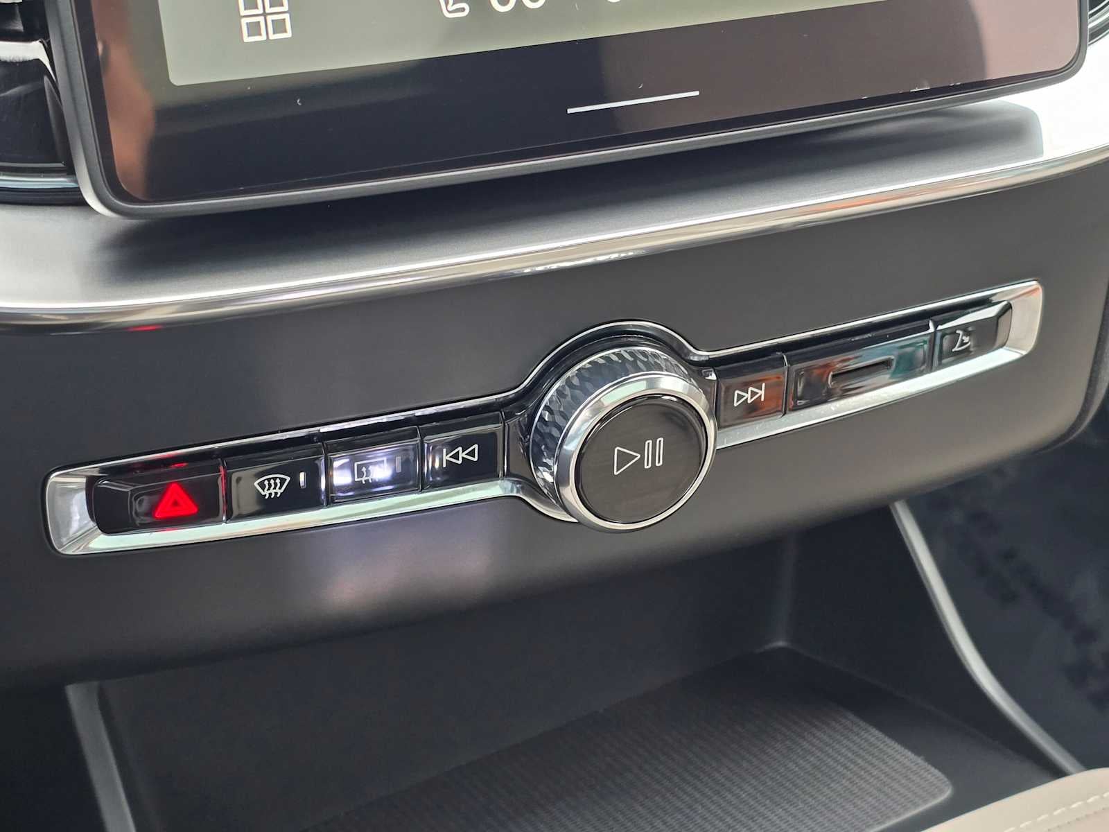 2026 Volvo XC90 Plug-In Hybrid Plus