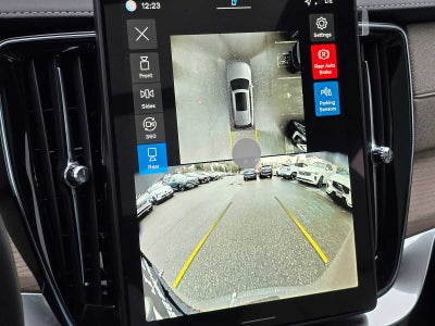 2026 Volvo XC90 Plug-In Hybrid Plus