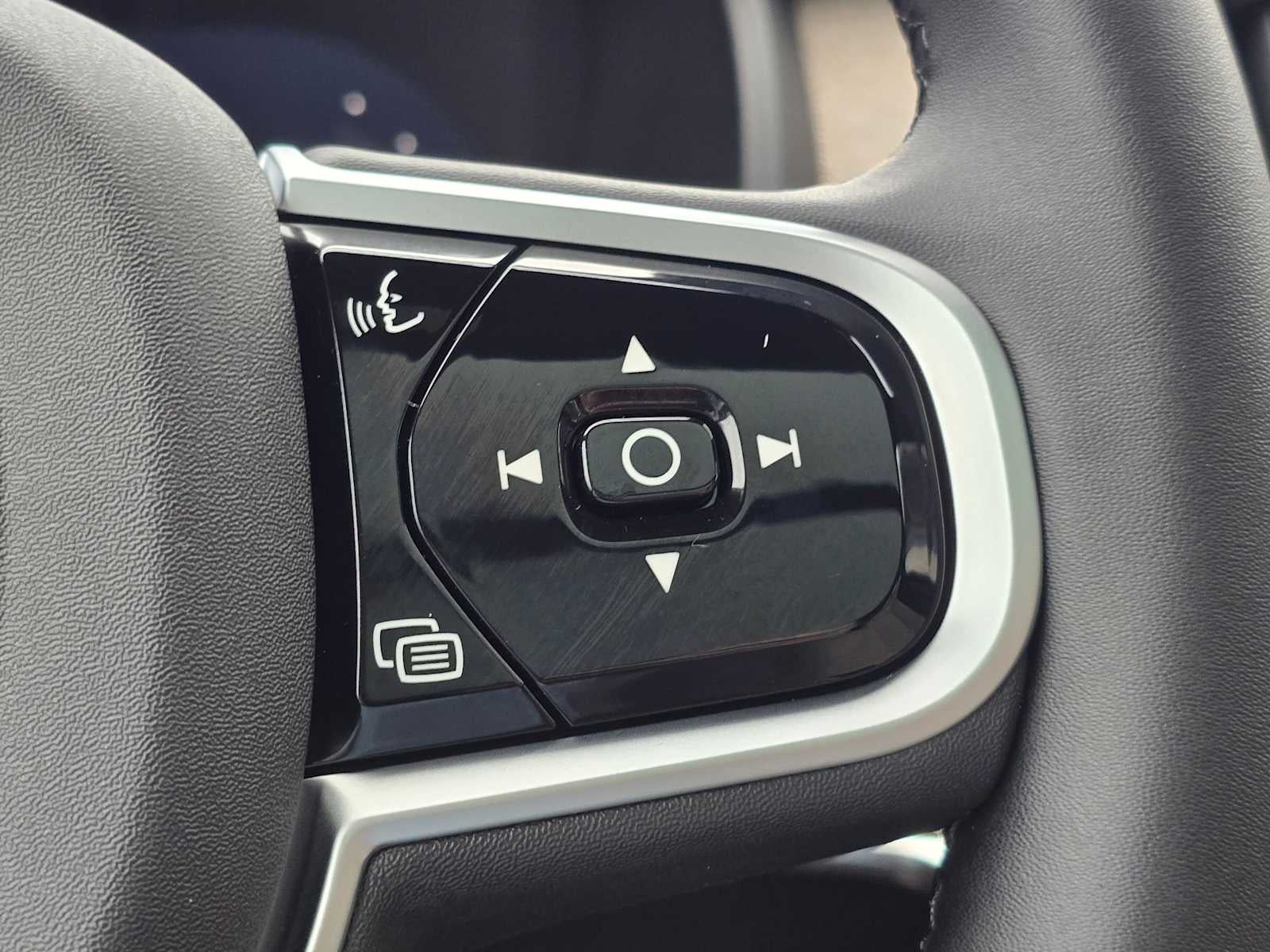 2026 Volvo XC90 Plug-In Hybrid Plus