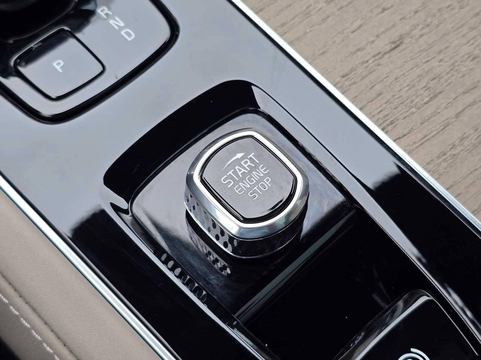 2026 Volvo XC90 Plug-In Hybrid Plus